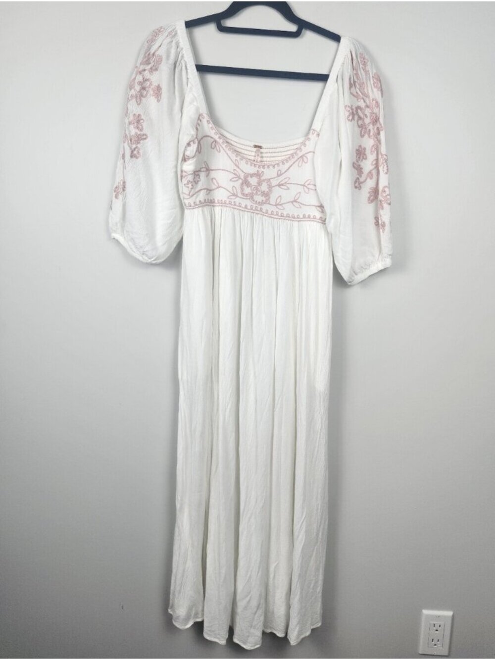Free People Wedgewood White Embroidered Babydoll Maxi Dress Size Medium Empire - Picture 3 of 14